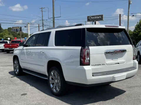 More photos of 2016 GMC YUKON XL DENALI at Hilltop Car Sales, TN