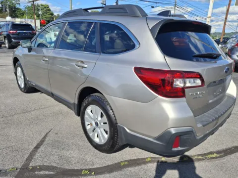 More photos of 2019 SUBARU OUTBACK 2.5I PREMIUM at Hilltop Car Sales, TN