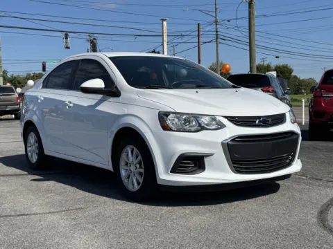 White 2019 CHEVROLET SONIC LT for sale in Knoxville, TN