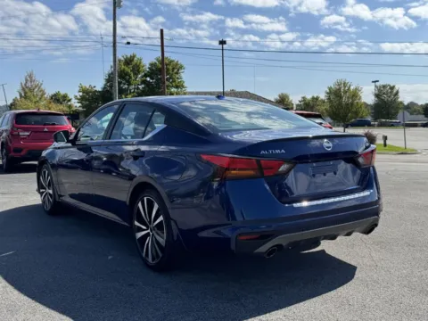 More photos of 2021 NISSAN ALTIMA SR at Hilltop Car Sales, TN