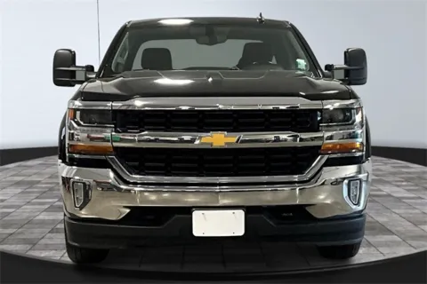 Photos of 2018 Chevrolet Silverado 1500 LT for sale in Roanoke, IN at Southwest Auto Sales