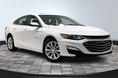 White 2024 Chevrolet Malibu LT for sale in Roanoke, IN