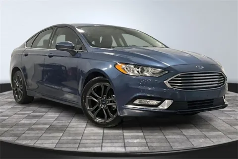 Blue 2018 Ford Fusion SE for sale in Roanoke, IN