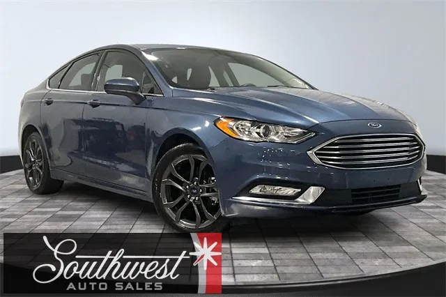 2018 Ford Fusion SE's photo