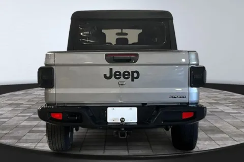 More photos of 2020 Jeep Gladiator Sport at Southwest Auto Sales, IN