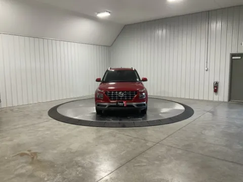 Photos of 2020 Hyundai Venue SEL for sale in Roanoke, IN at Southwest Auto Sales