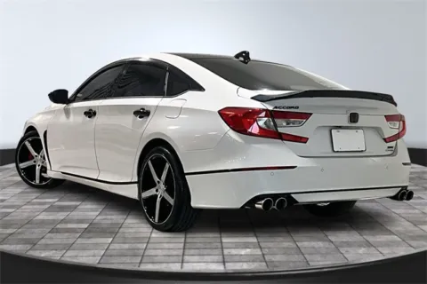 More photos of 2018 Honda Accord Touring 2.0T at Southwest Auto Sales, IN