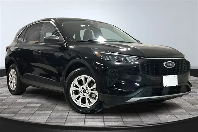2023 Ford Escape Active's photo