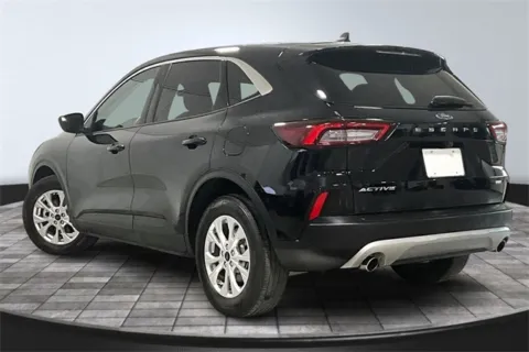 More photos of 2023 Ford Escape Hybrid Active at Southwest Auto Sales, IN