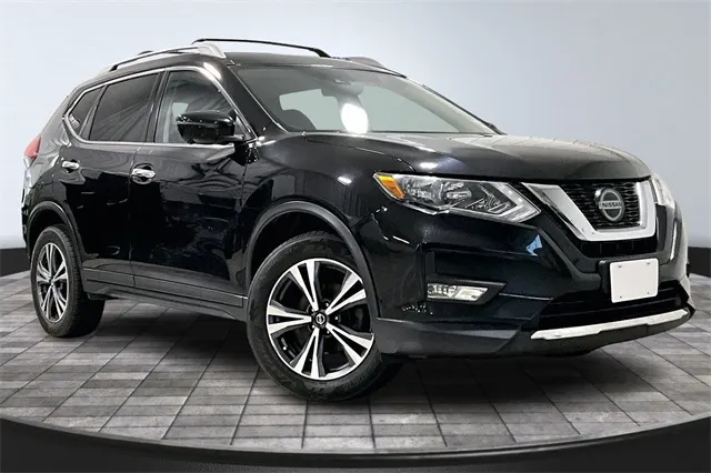 Black 2019 Nissan Rogue SV for sale in Roanoke, IN