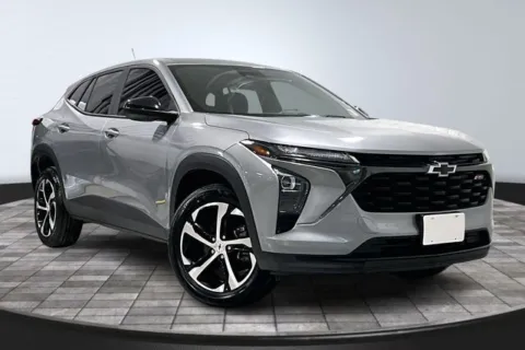 Gray 2024 Chevrolet Trax 1RS for sale in Roanoke, IN