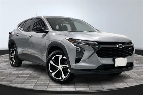 Gray 2024 Chevrolet Trax 1RS for sale in Roanoke, IN