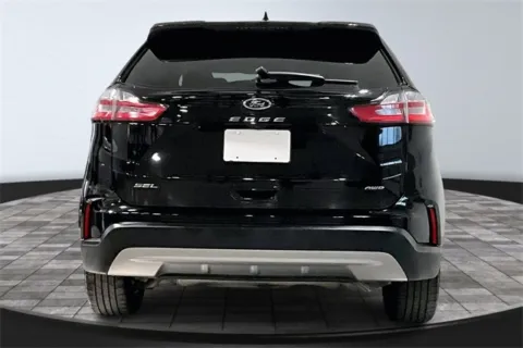 More photos of 2023 Ford Edge SEL at Southwest Auto Sales, IN