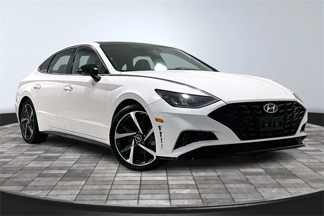 White 2023 Hyundai Sonata SEL Plus for sale in Roanoke, IN