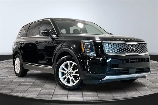 Black 2020 Kia Telluride LX for sale in Roanoke, IN