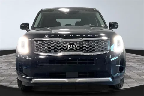 Photos of 2020 Kia Telluride LX for sale in Roanoke, IN at Southwest Auto Sales