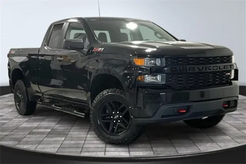 Black 2019 Chevrolet Silverado 1500 Custom Trail Boss for sale in Roanoke, IN