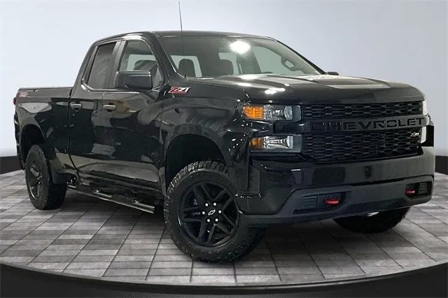 Black 2019 Chevrolet Silverado 1500 Custom Trail Boss for sale in Roanoke, IN