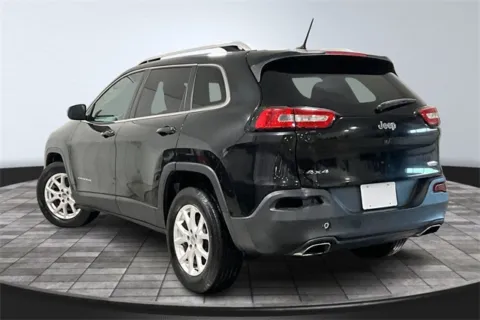 More photos of 2015 Jeep Cherokee Latitude at Southwest Auto Sales, IN