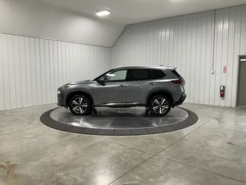 More photos of 2021 Nissan Rogue SL at Southwest Auto Sales, IN