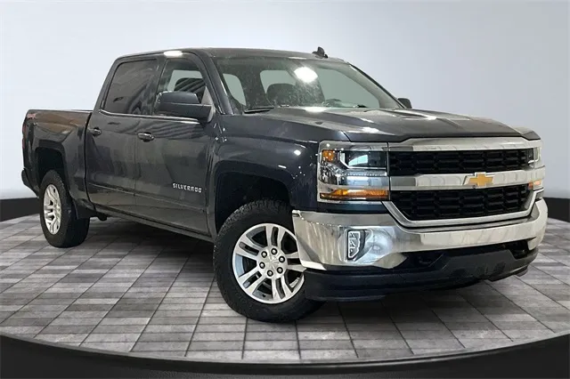 Gray 2017 Chevrolet Silverado 1500 LT for sale in Roanoke, IN