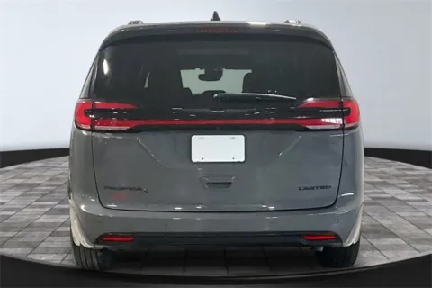 More photos of 2025 Chrysler Pacifica Limited at Southwest Auto Sales, IN