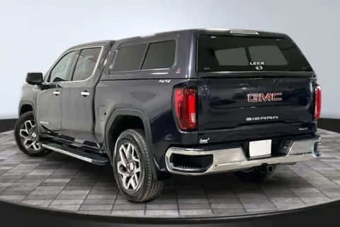 More photos of 2022 GMC Sierra 1500 SLT at Southwest Auto Sales, IN