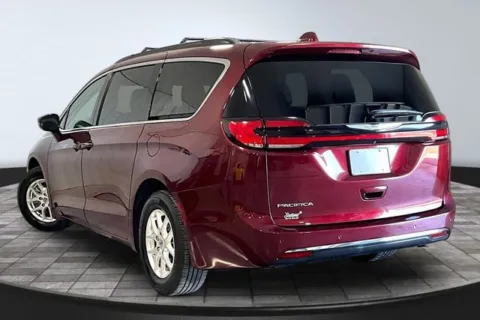 More photos of 2022 Chrysler Pacifica Touring L at Southwest Auto Sales, IN