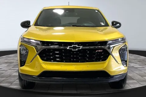 Photos of 2024 Chevrolet Trax 1RS for sale in Roanoke, IN at Southwest Auto Sales