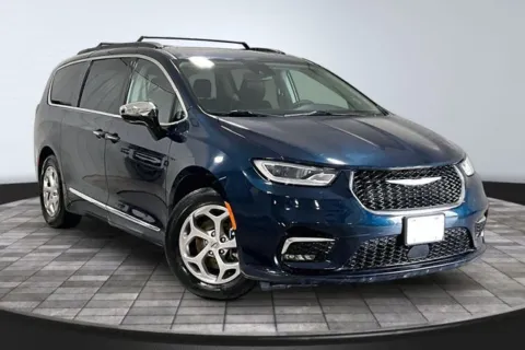 Blue 2023 Chrysler Pacifica Limited for sale in Roanoke, IN