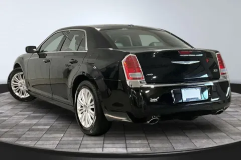 More photos of 2013 Chrysler 300 at Southwest Auto Sales, IN