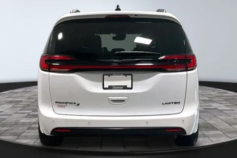 More photos of 2025 Chrysler Pacifica Limited at Southwest Auto Sales, IN