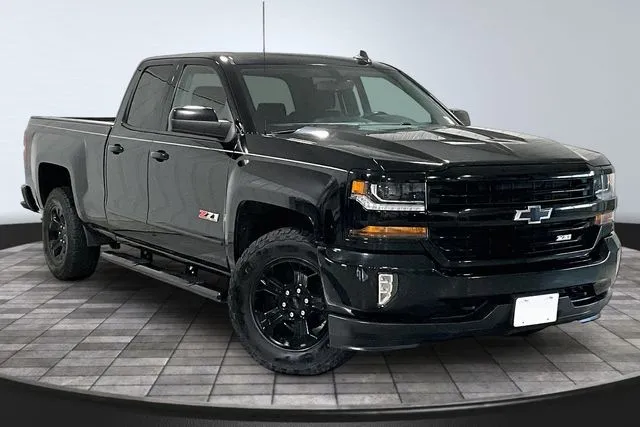 Black 2019 Chevrolet Silverado 1500 LD LT for sale in Roanoke, IN