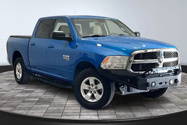 2021 RAM 1500 Classic SLT 4x4 Crew Cab 5'7's photo