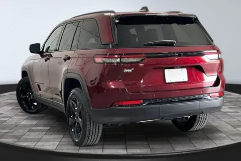 More photos of 2023 Jeep Grand Cherokee Altitude X at Southwest Auto Sales, IN