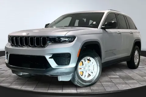 Another view of 2022 Jeep Grand Cherokee Laredo for sale in Roanoke, IN at Southwest Auto Sales