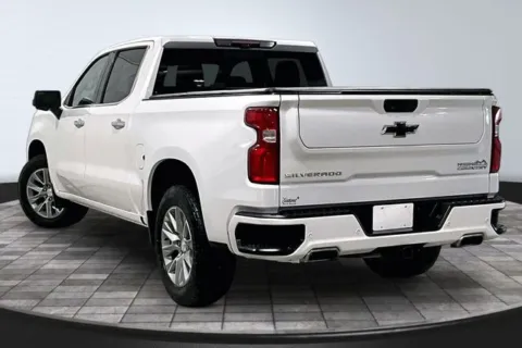 More photos of 2022 Chevrolet Silverado 1500 LTD High Country at Southwest Auto Sales, IN