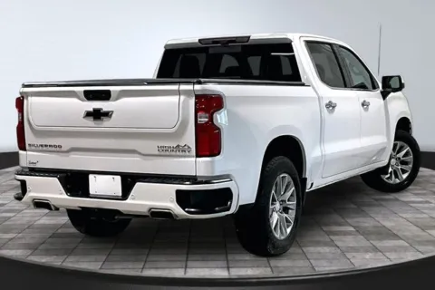 More photos of 2022 Chevrolet Silverado 1500 LTD High Country at Southwest Auto Sales, IN
