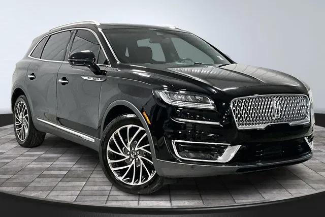 Black 2020 Lincoln Nautilus Reserve for sale in Roanoke, IN