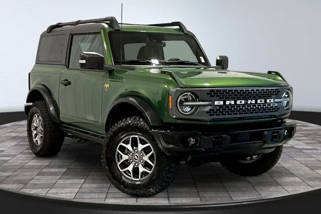 Green 2022 Ford Bronco Badlands for sale in Roanoke, IN