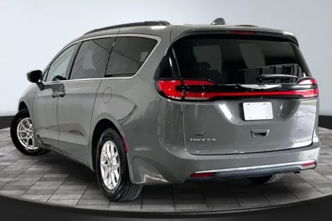 More photos of 2022 Chrysler Pacifica Touring L at Southwest Auto Sales, IN