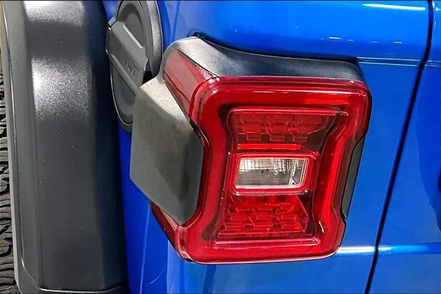 2023 Jeep Wrangler 2-Door Rubicon - Photo 23