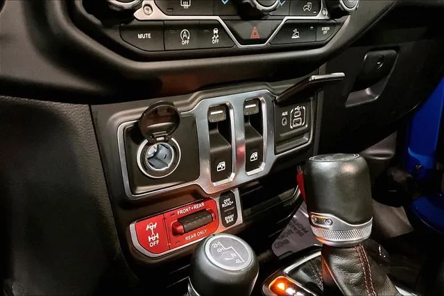 2023 Jeep Wrangler 2-Door Rubicon - Photo 16