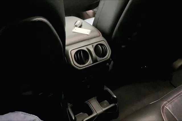 2023 Jeep Wrangler 2-Door Rubicon - Photo 10