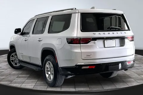 More photos of 2023 Jeep Wagoneer at Southwest Auto Sales, IN