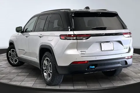 More photos of 2023 Jeep Grand Cherokee Trailhawk 4xe at Southwest Auto Sales, IN