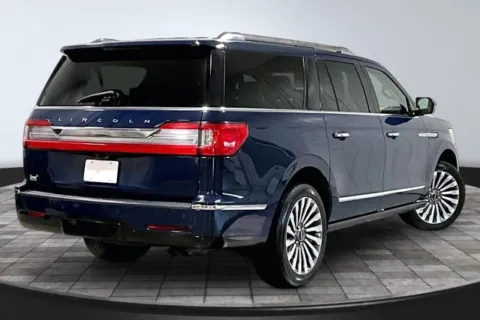 More photos of 2019 Lincoln Navigator L Reserve at Southwest Auto Sales, IN