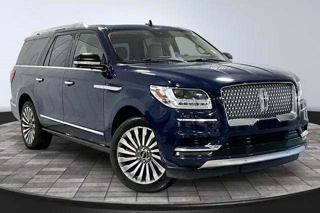 Blue 2019 Lincoln Navigator L Reserve for sale in Roanoke, IN