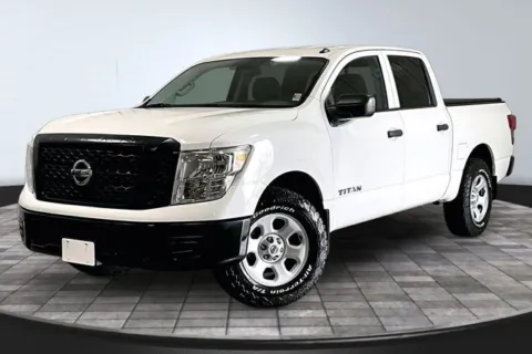 Another view of 2019 Nissan Titan S for sale in Roanoke, IN at Southwest Auto Sales