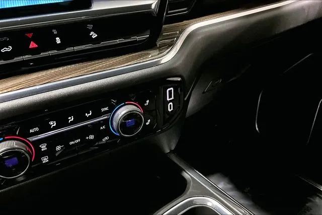 2023 Chevrolet Silverado 1500 RST - Photo 17